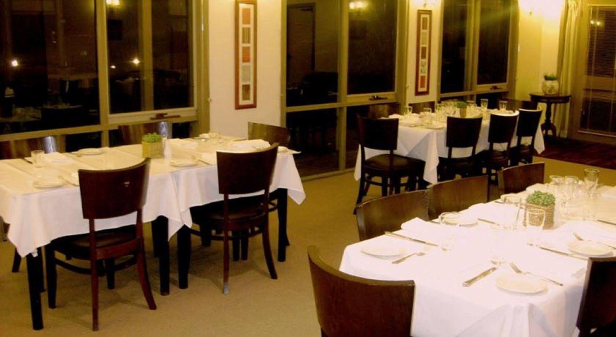 Eltham Motor Inn Melbourne Buitenkant foto